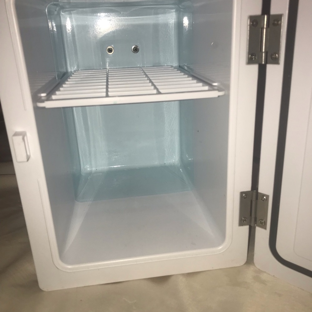 Mini fridge - Picture 8 of 14